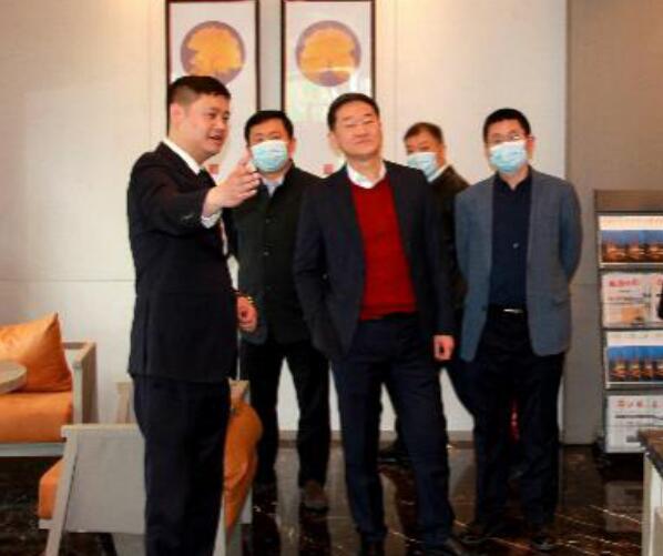 集团党委书记、董事长任丁调研“锦著”天府广场店