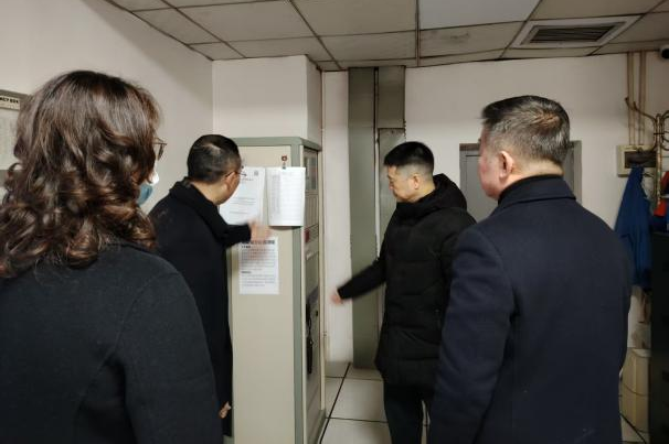 省尊龙凯时集团党委书记、董事长游勇检查督导春节安全生产并看望慰问干部员工