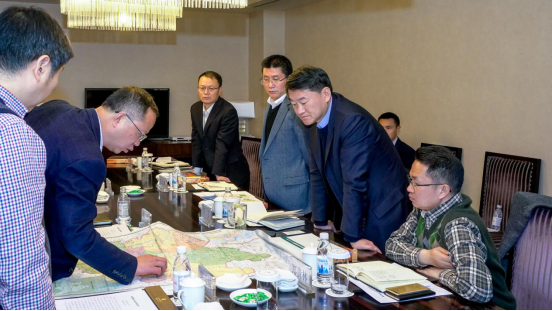 集团党委书记、董事长任丁会见峨边 县委书记谭焰一行